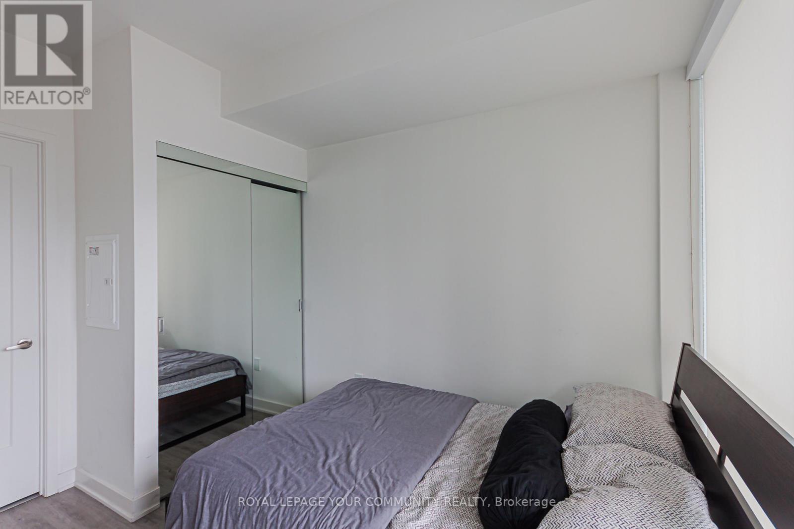 2134 135 Lower Sherbourne Street