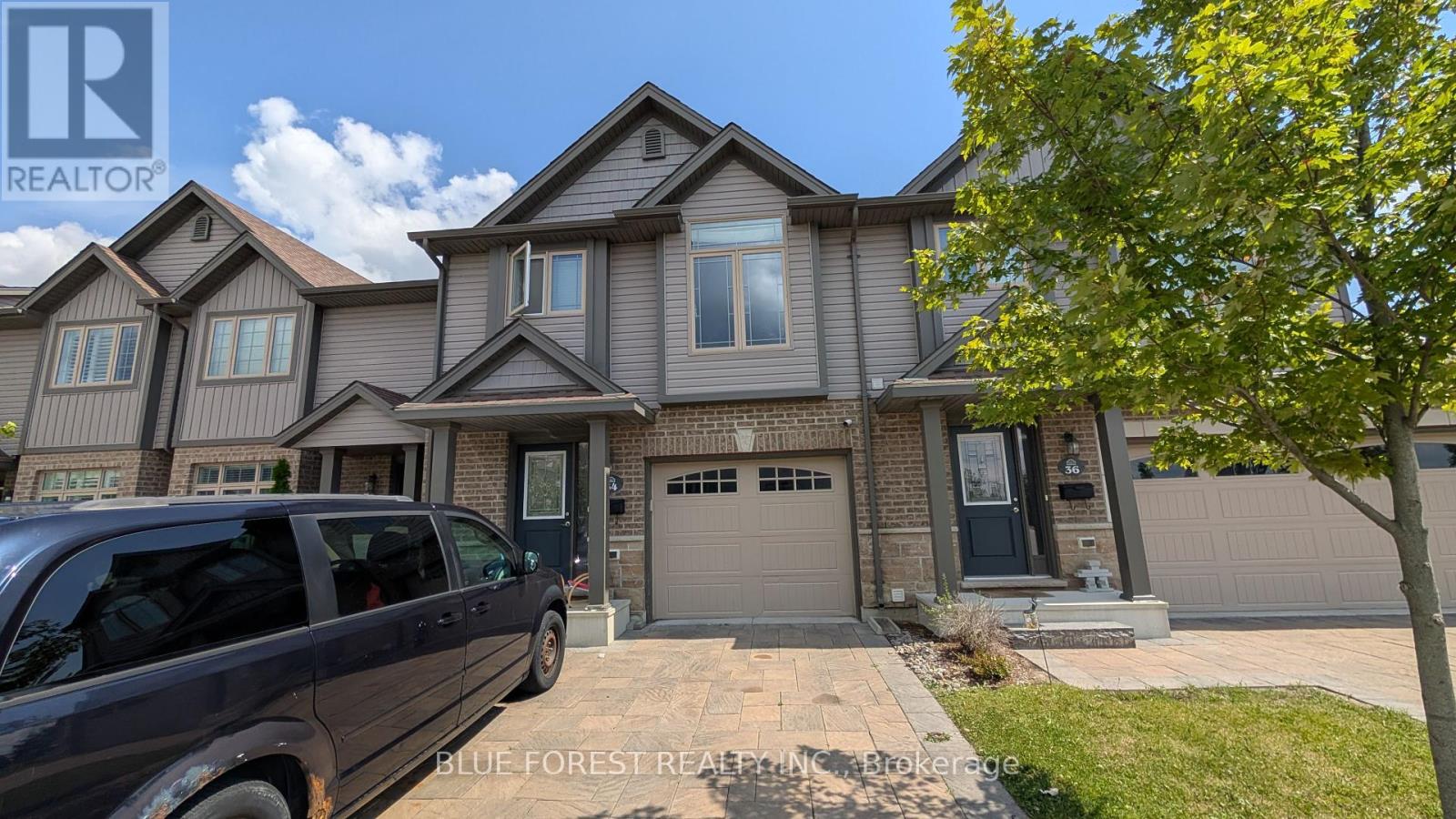 34 3400 Castle Rock Place