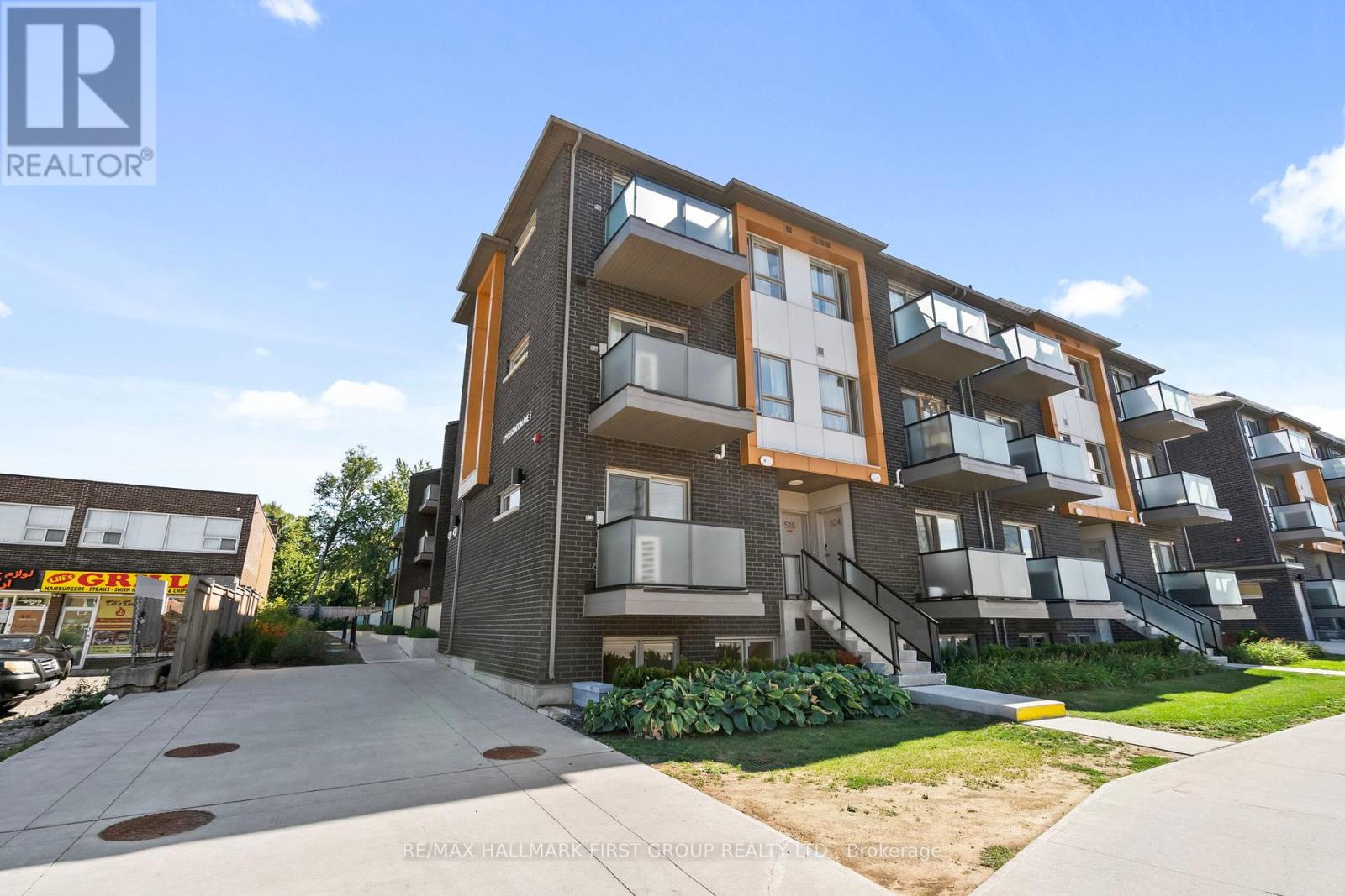 522 2791 Eglinton Avenue E