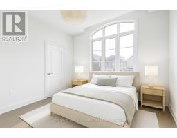 Living room - 102 Giardina Crescent, Richmond Hill, ON L4B0G2 Photo 3