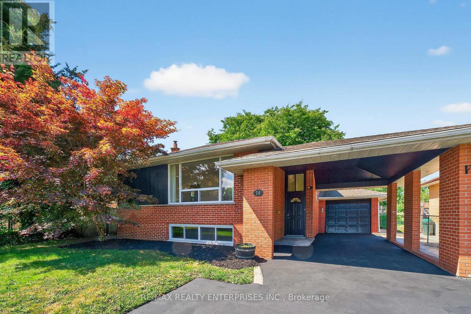 16 Warbeck Place