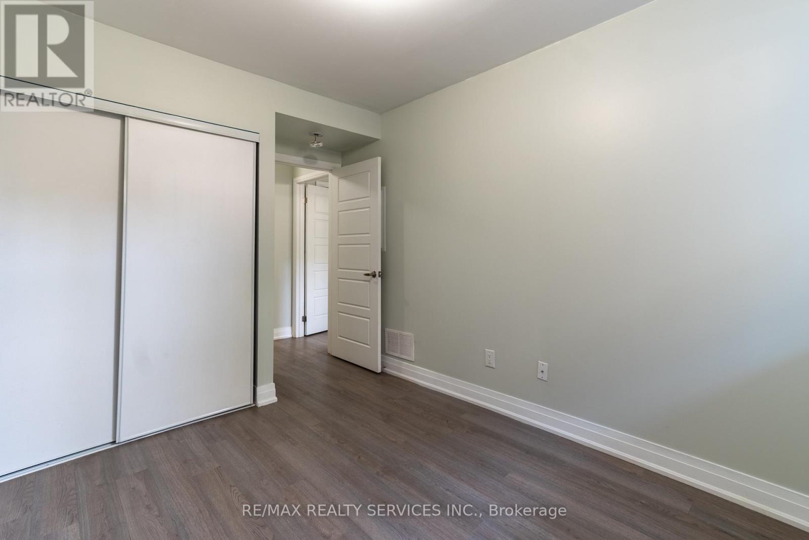 105 1208 Main Street E
