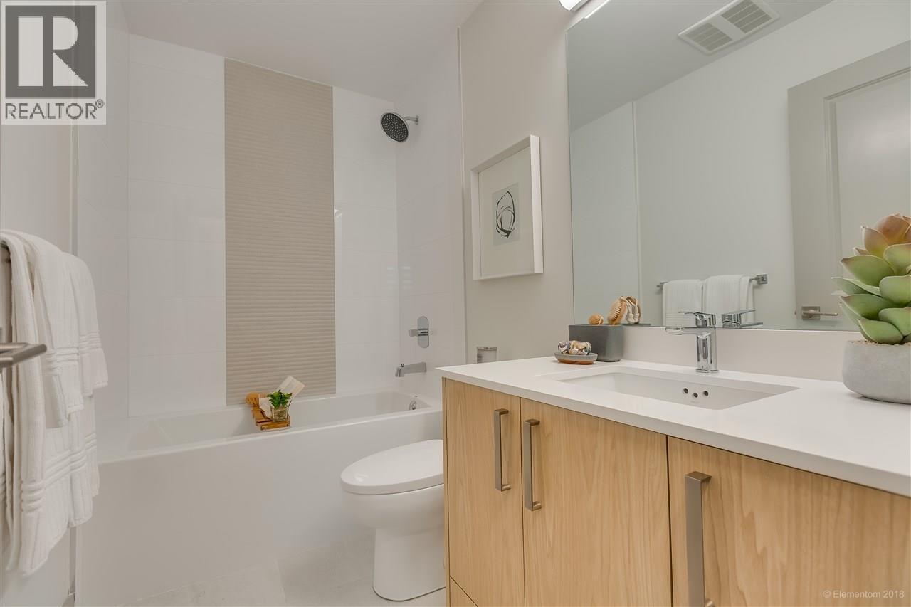 201 6968 Royal Oak Avenue