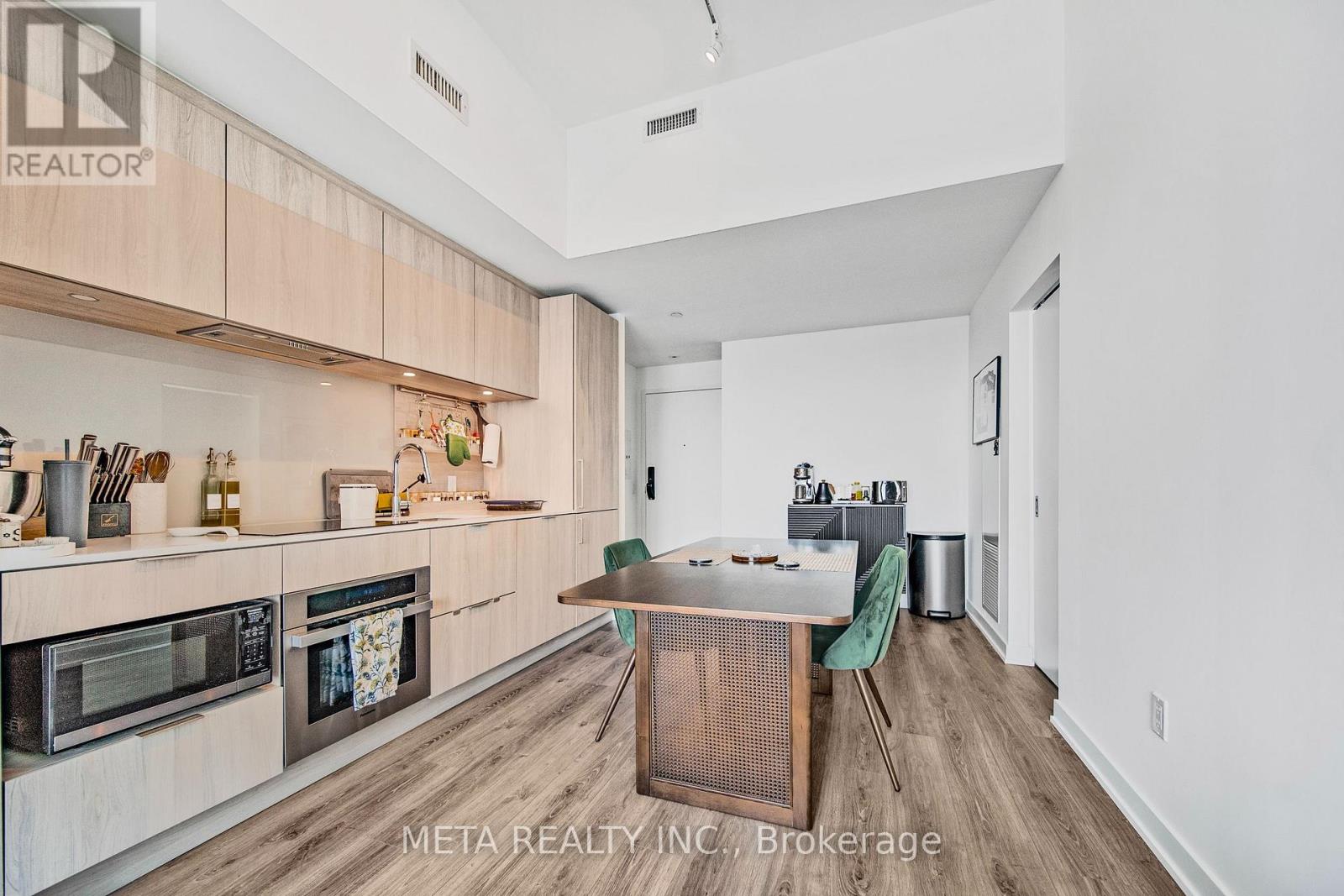 1412 28 Ann Street