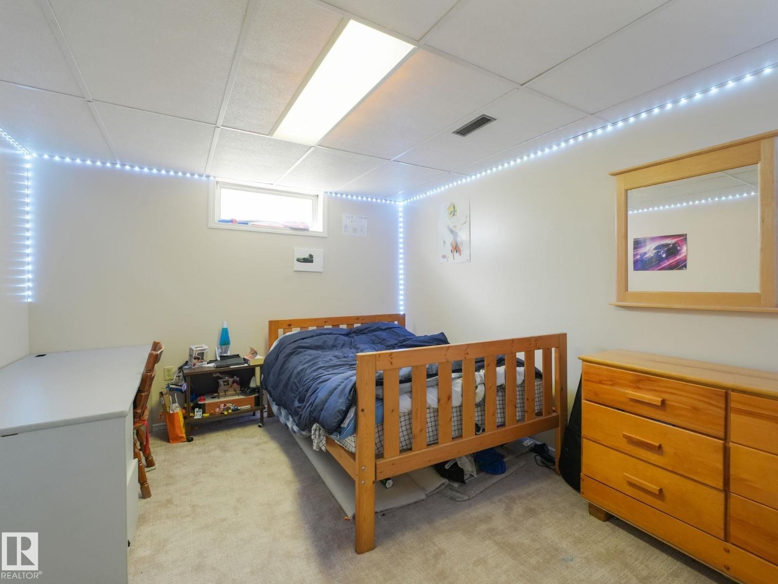 119 Willow Dr