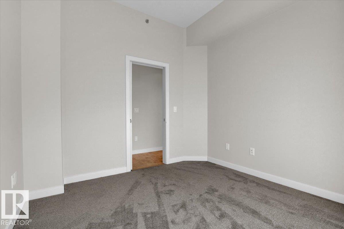102 9316 82 Av Nw