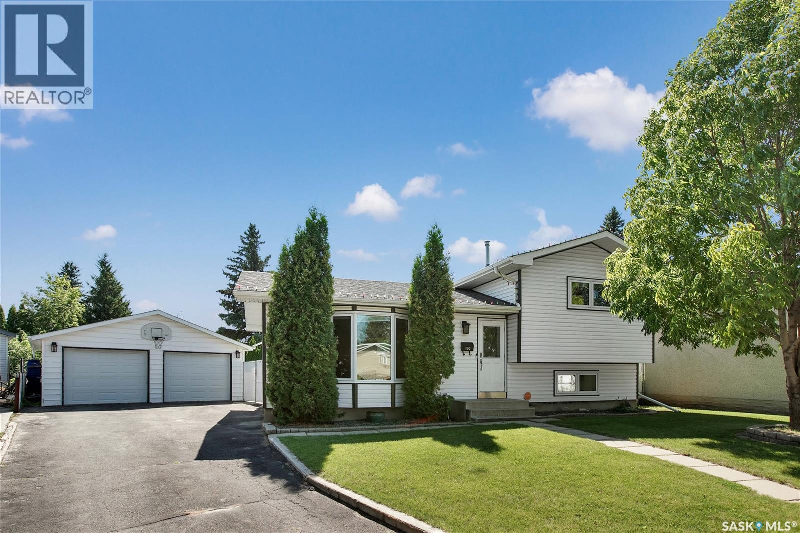 102 Galbraith Crescent