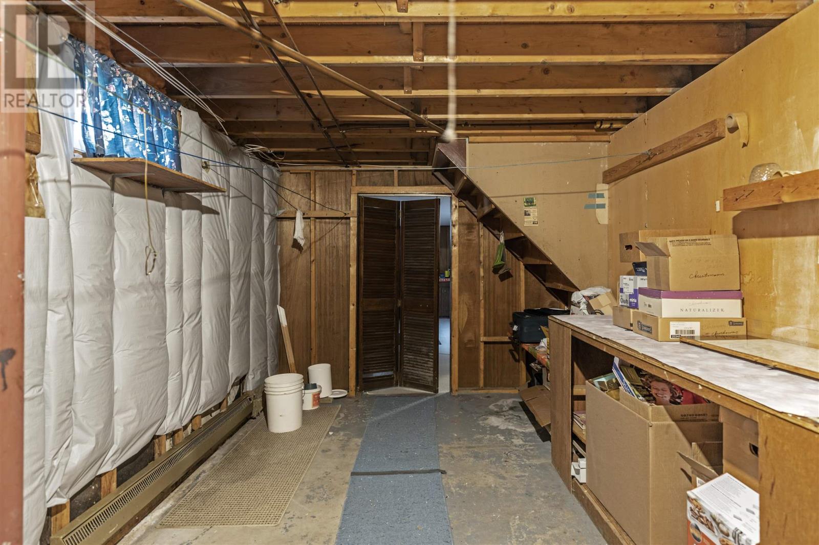 24 Plaintree Dr