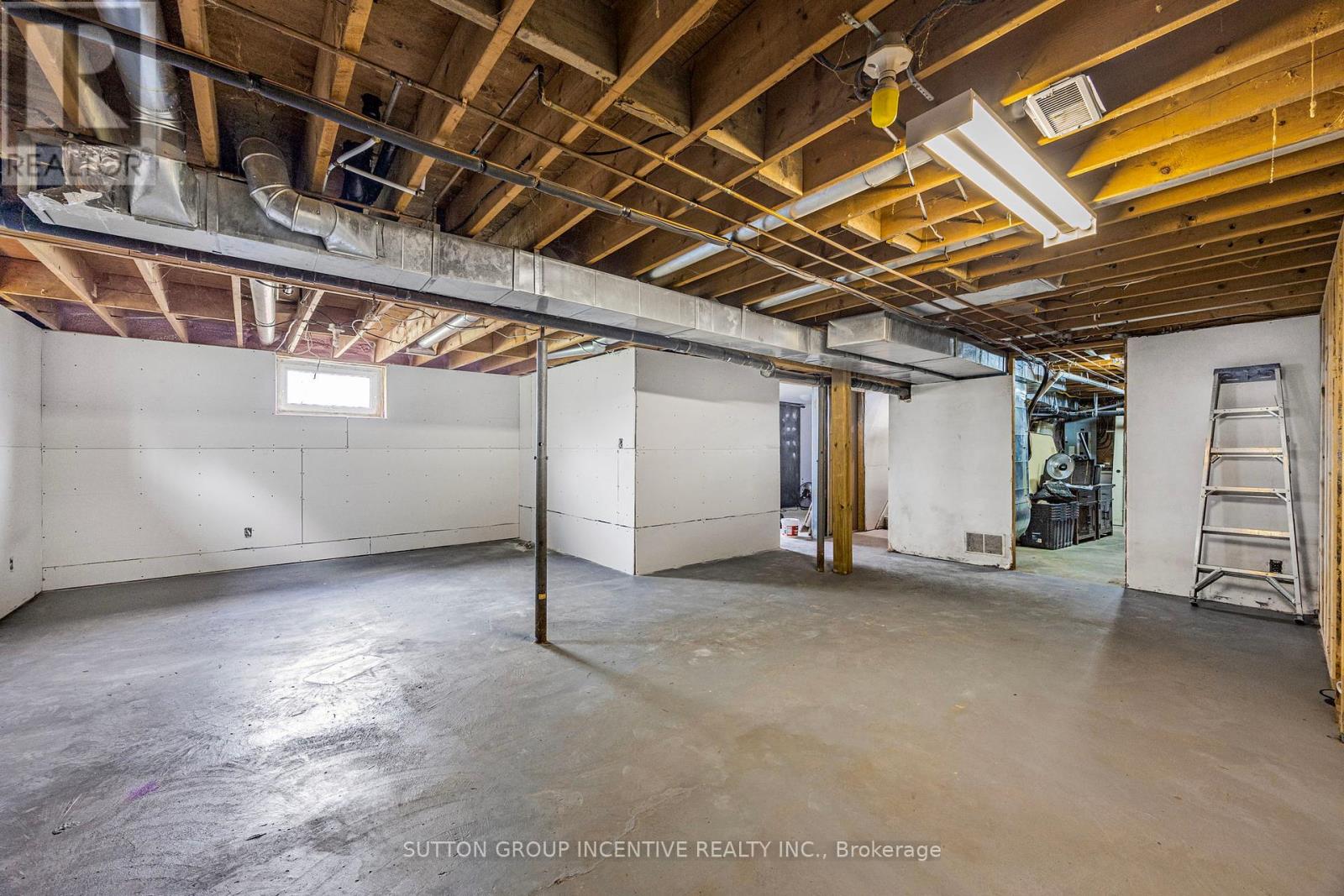 2266 Foxmead Road