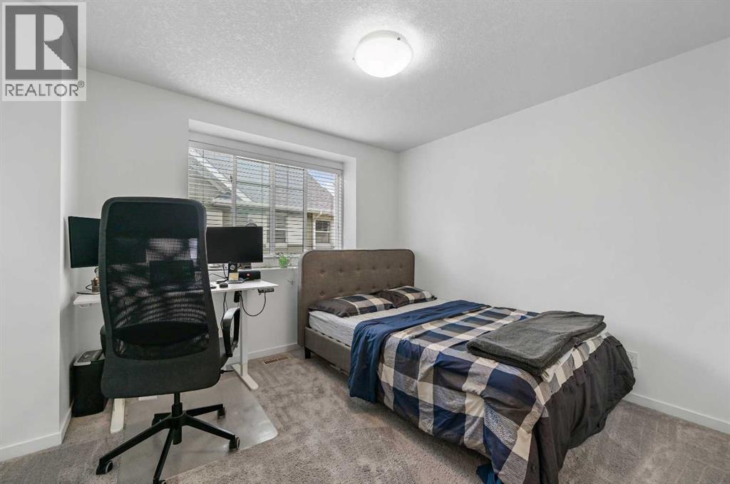 37 New Brighton Point Se