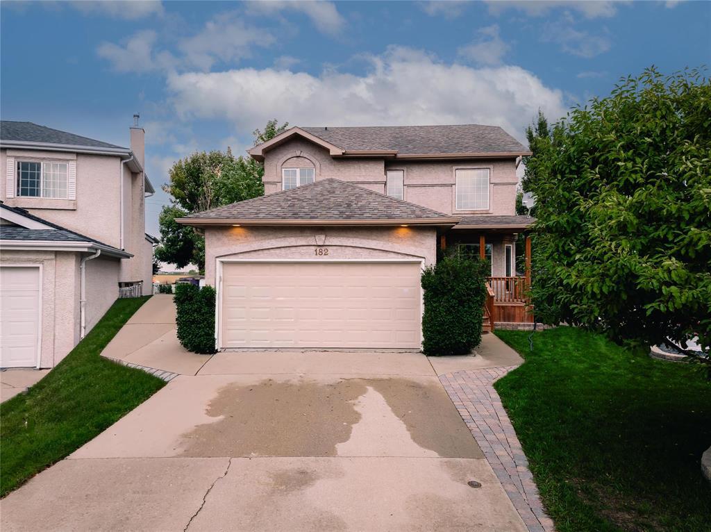 182 Vineland Crescent