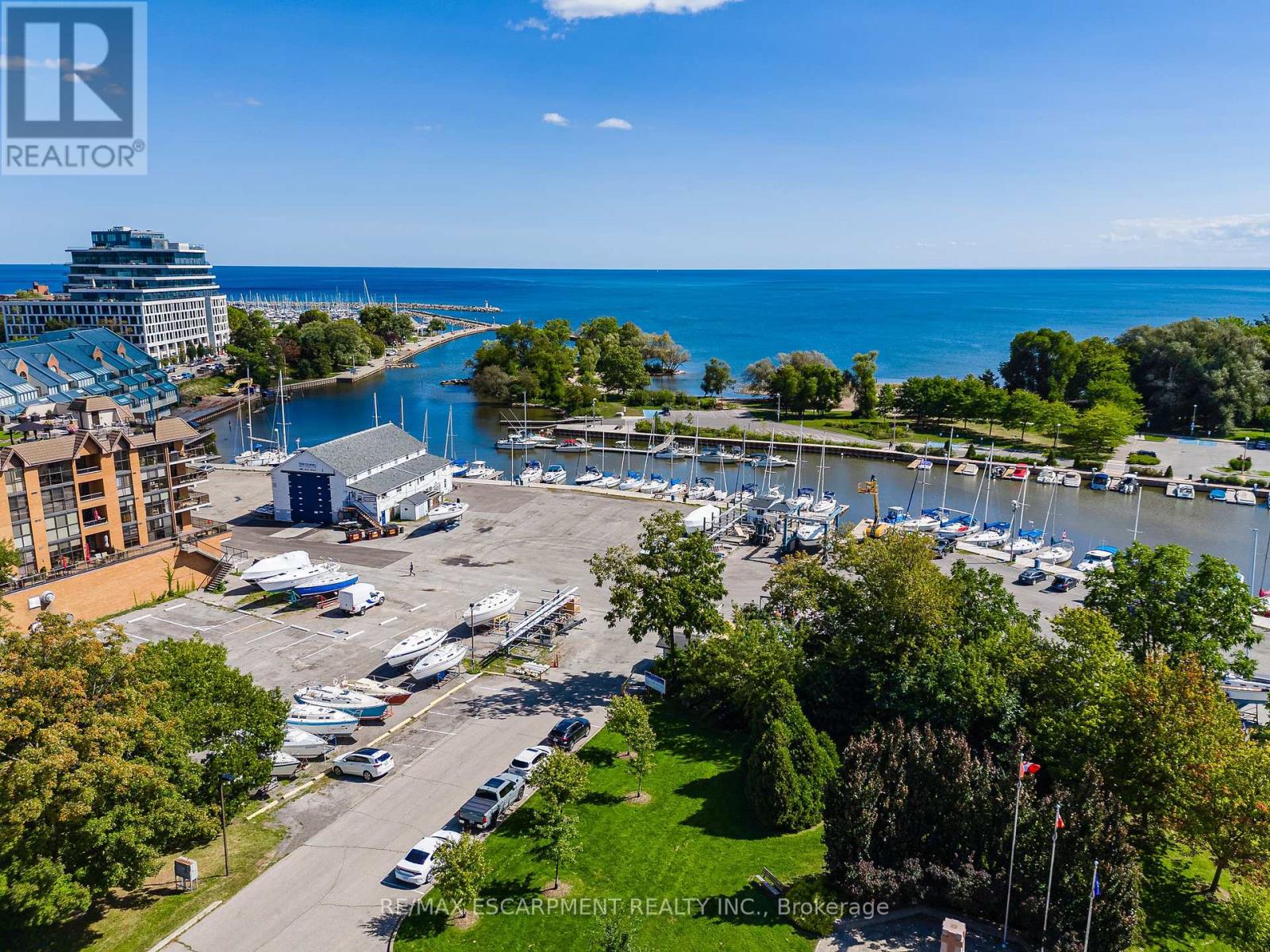 805 2511 Lakeshore Road W
