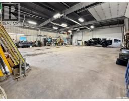 2190 South Railway Street E, Swift Current, SK S9H5P3 Photo 3