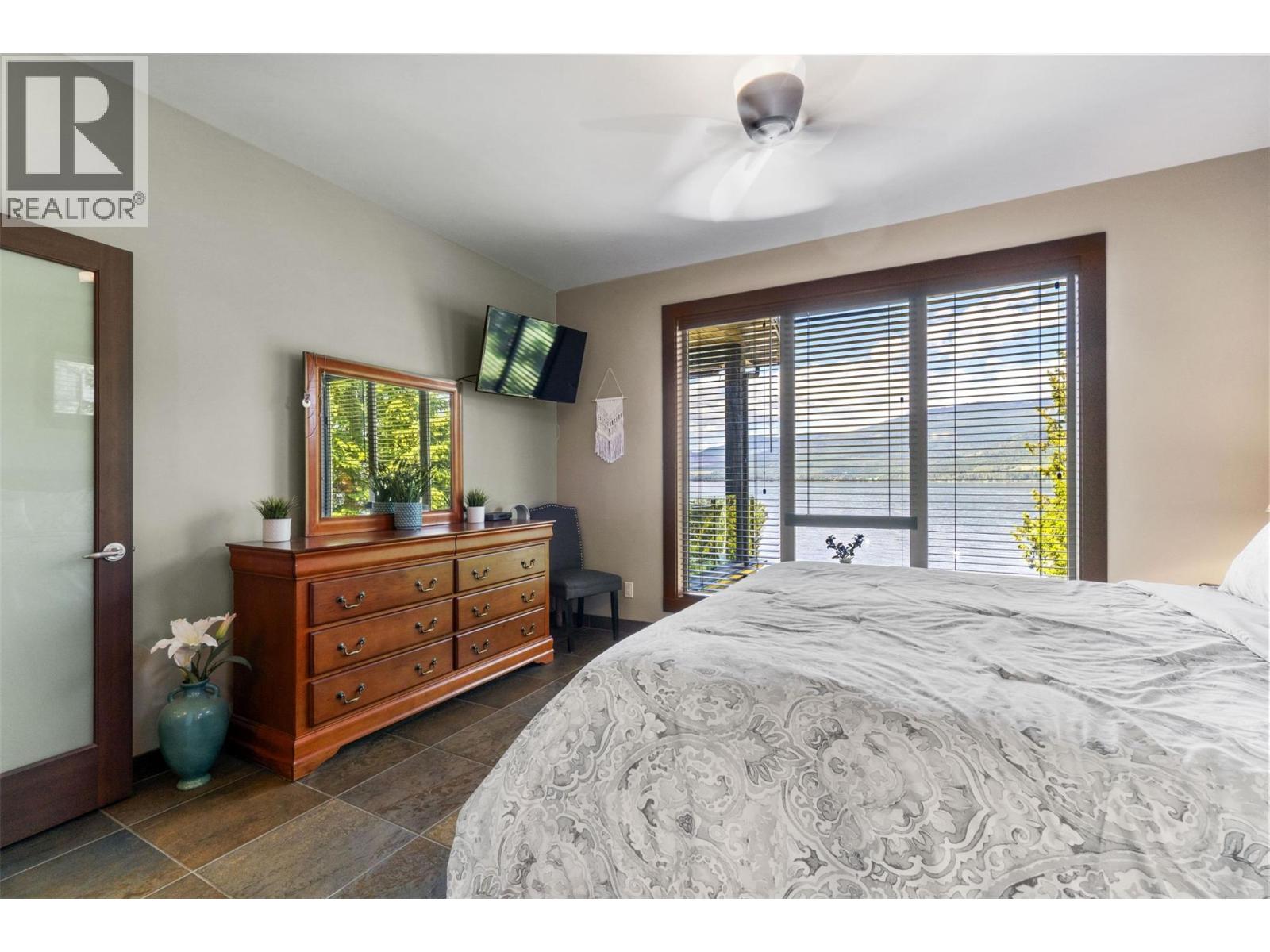 5581 Eagle Bay Road Unit 8
