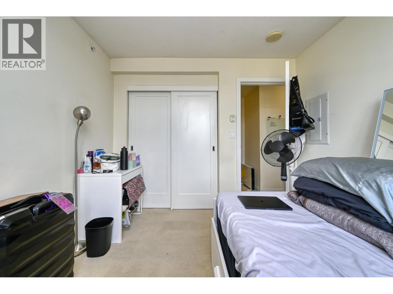 1307 1 Renaissance Square