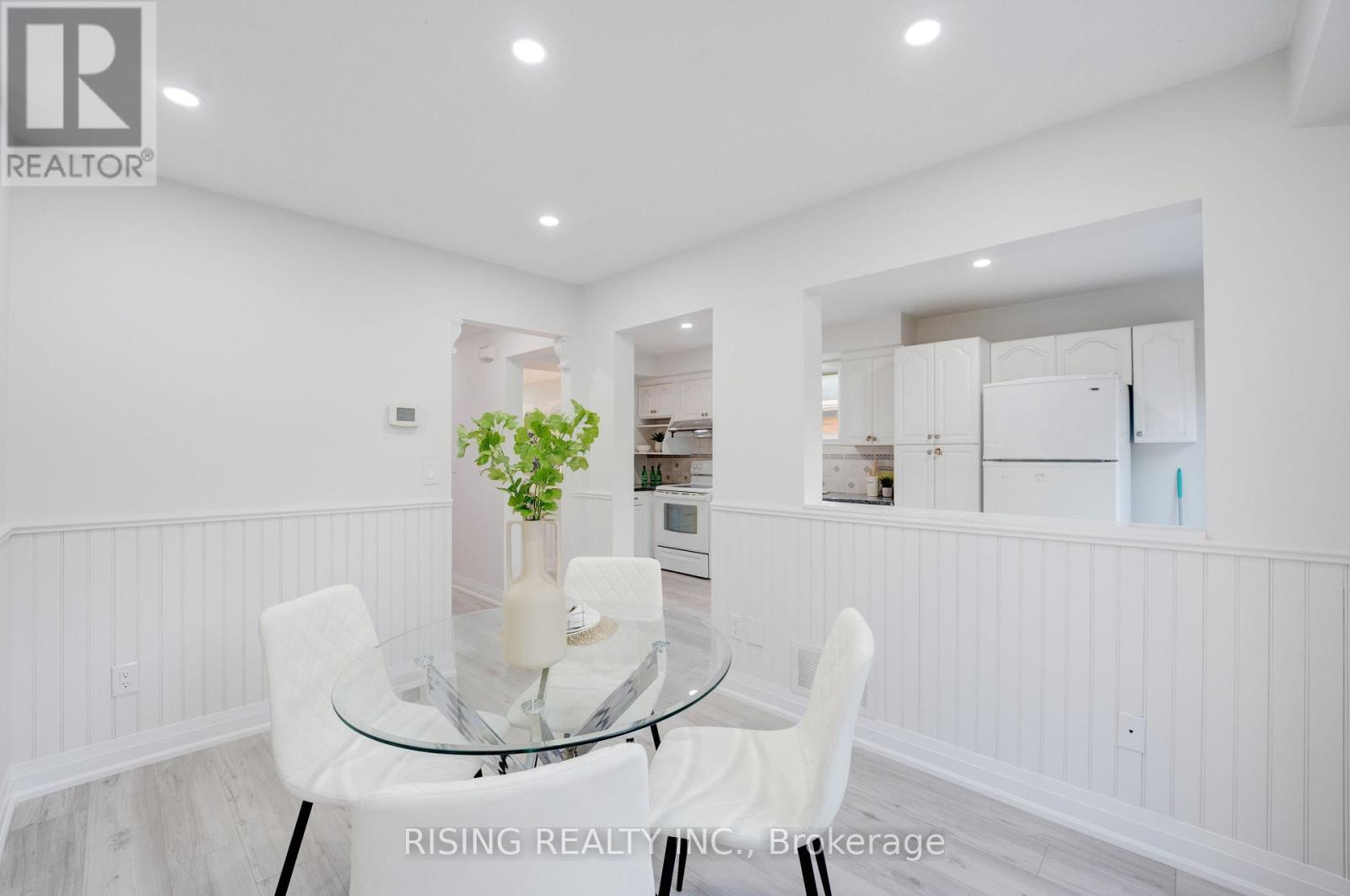 882 Renaissance Drive