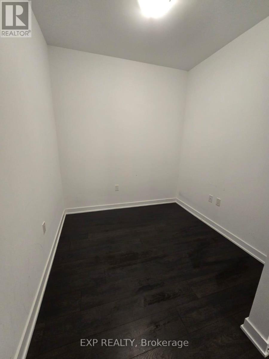 1005 75 Oneida Crescent
