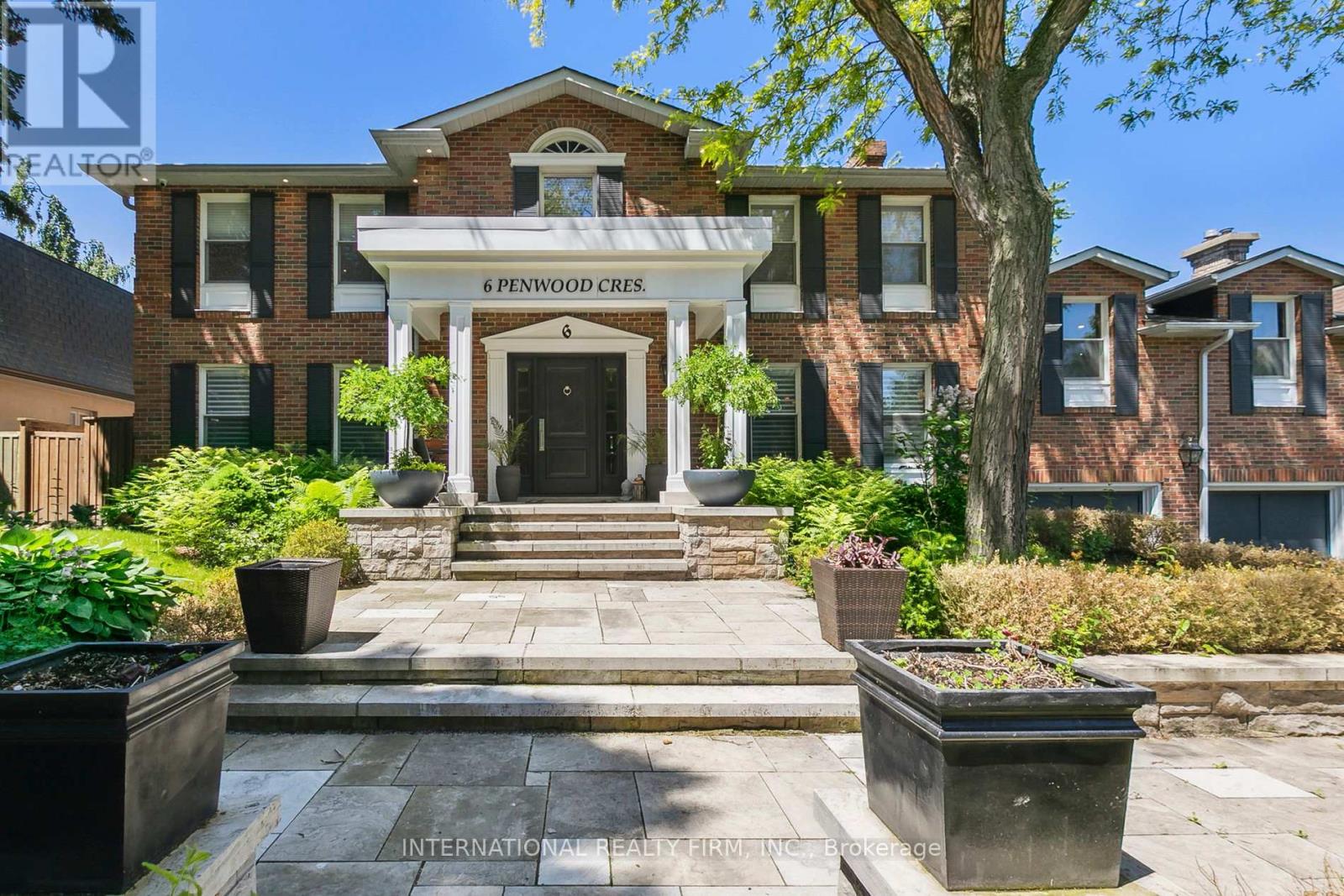 6 Penwood Crescent
