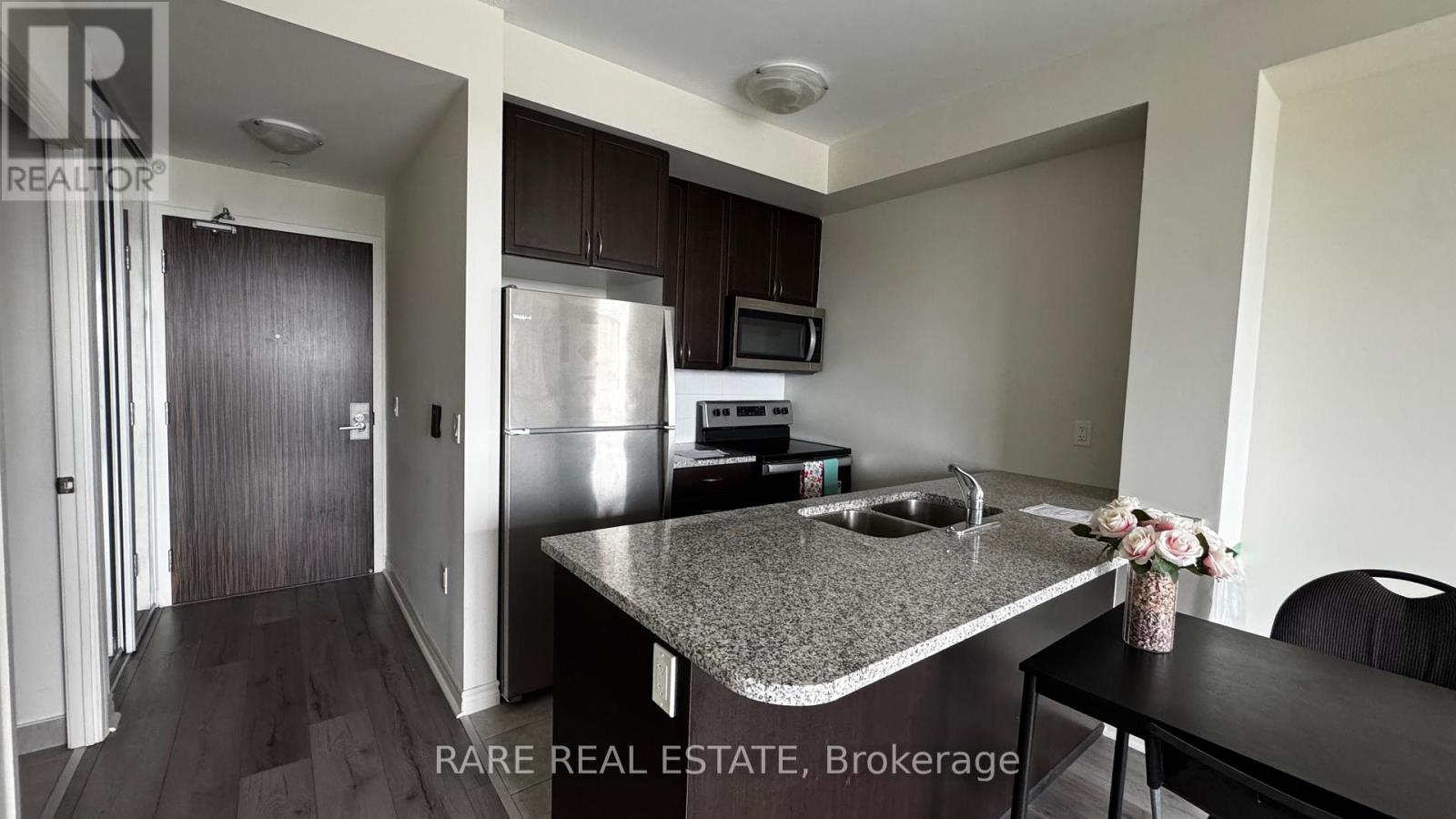 817 349 Rathburn Road W
