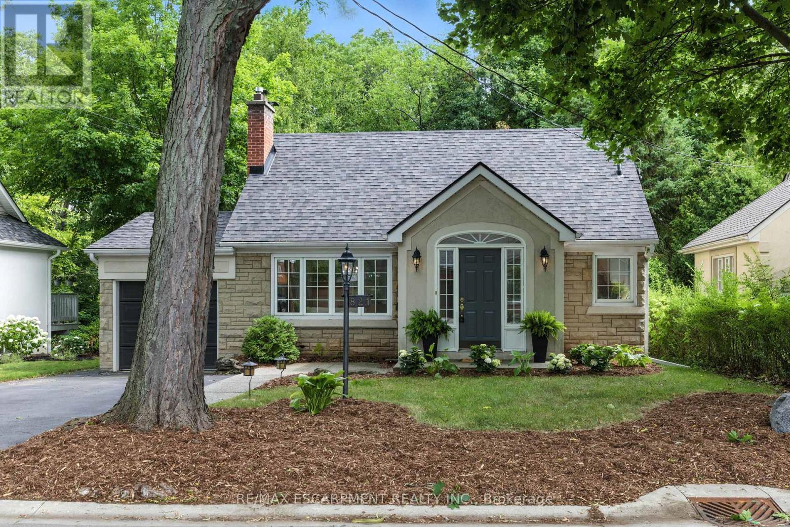 821 Shadeland Avenue
