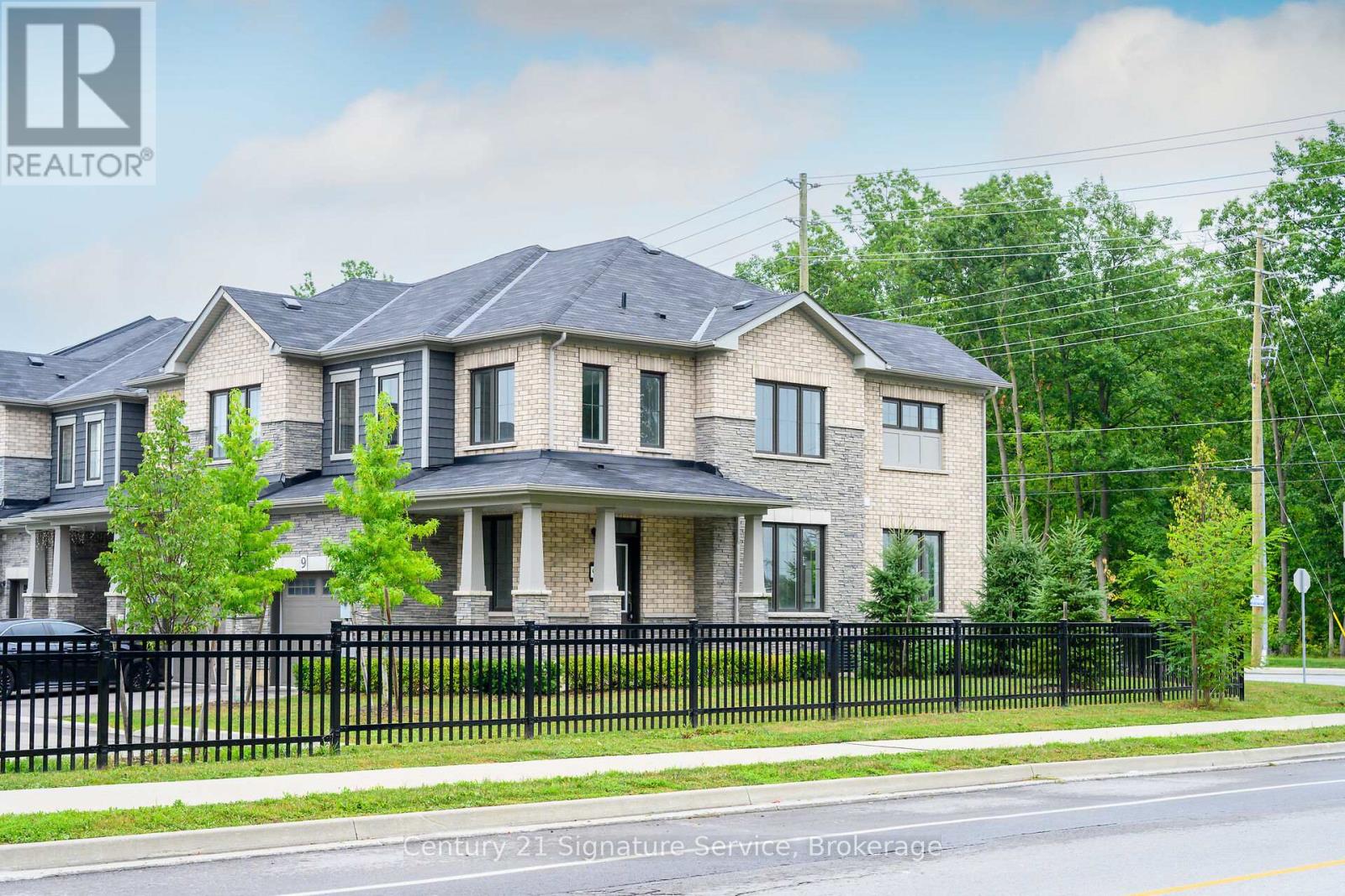 9 8273 Tulip Tree Drive N