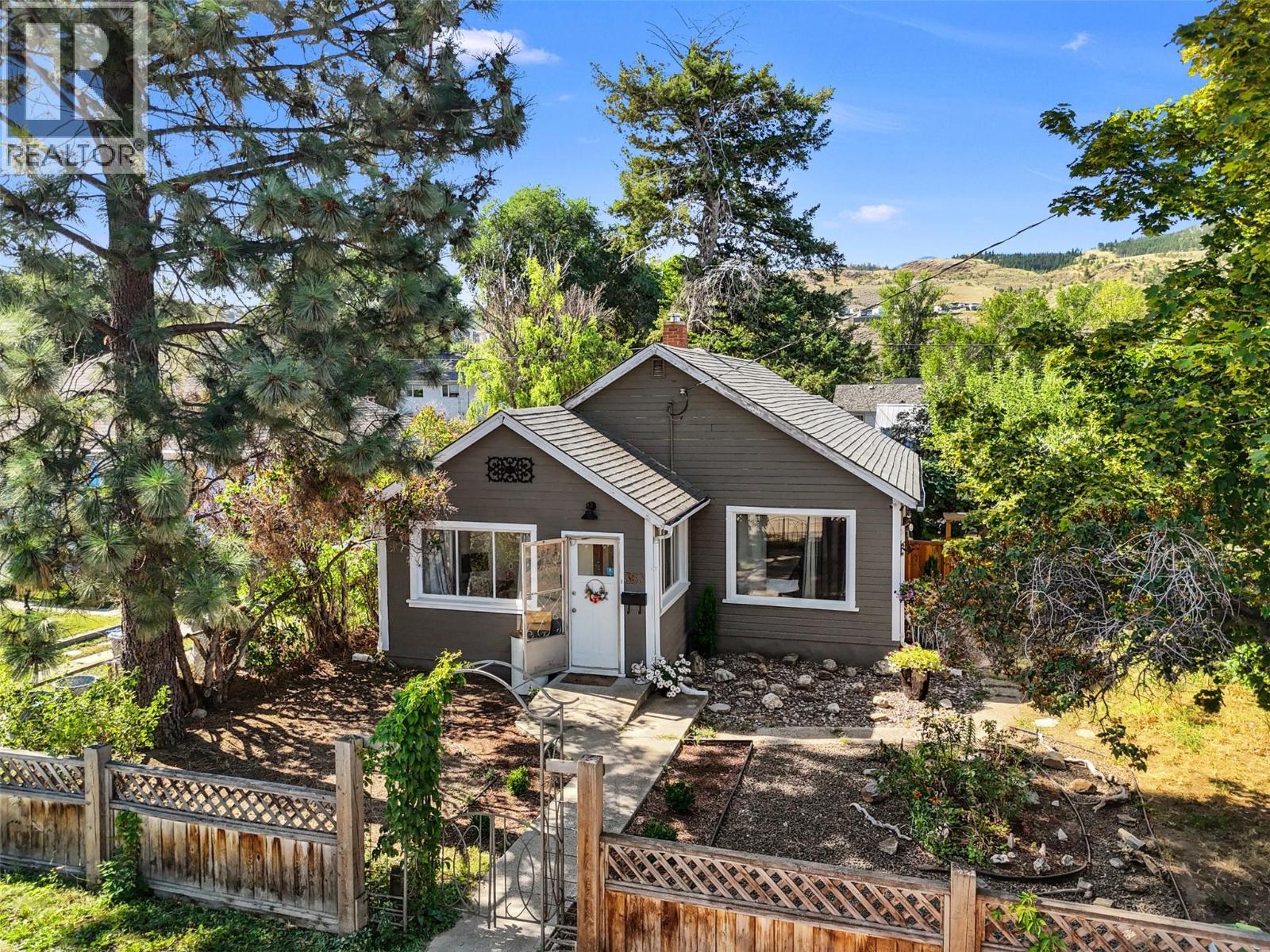 363 Campbell Avenue