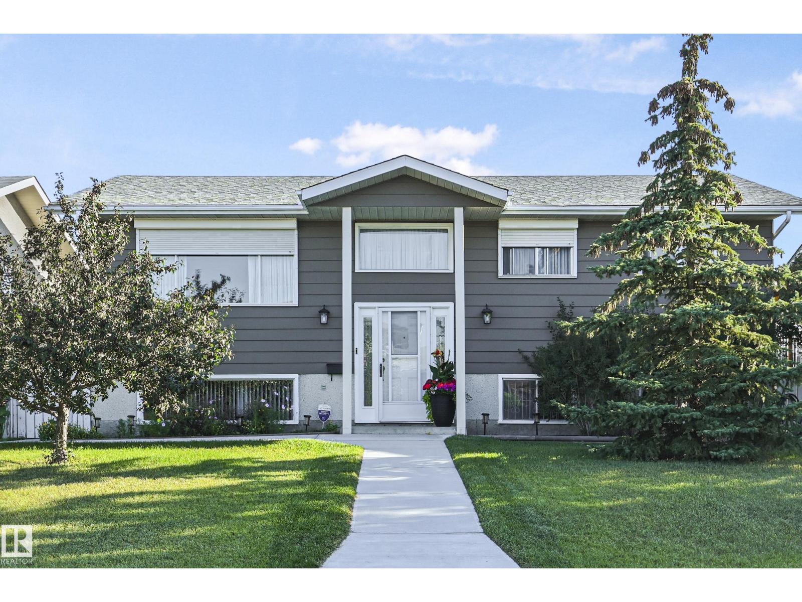 9504 143 Av Nw
