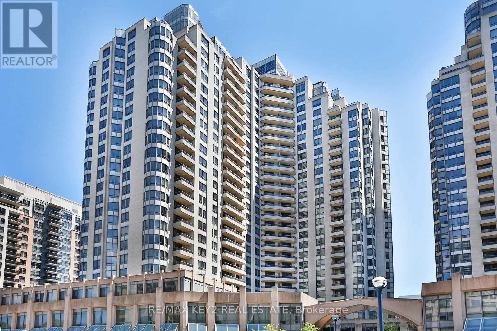 1329 15 Northtown Way