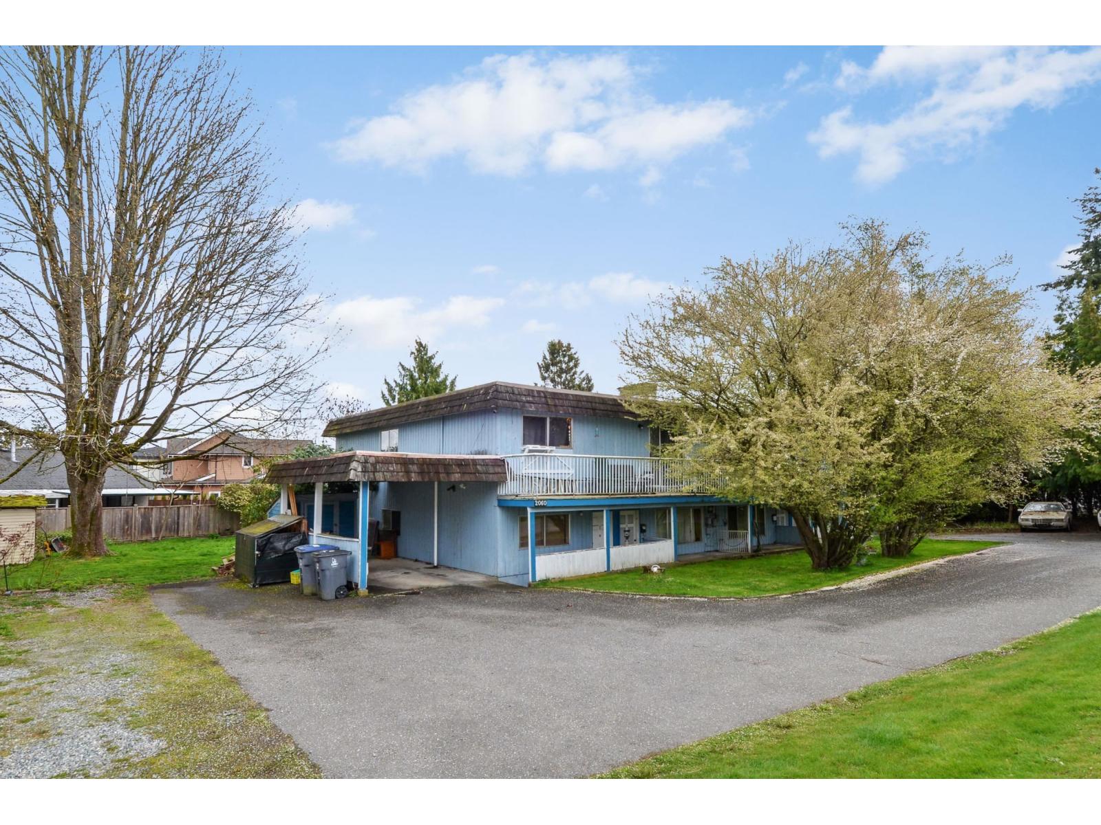 2058 2060 156 Street