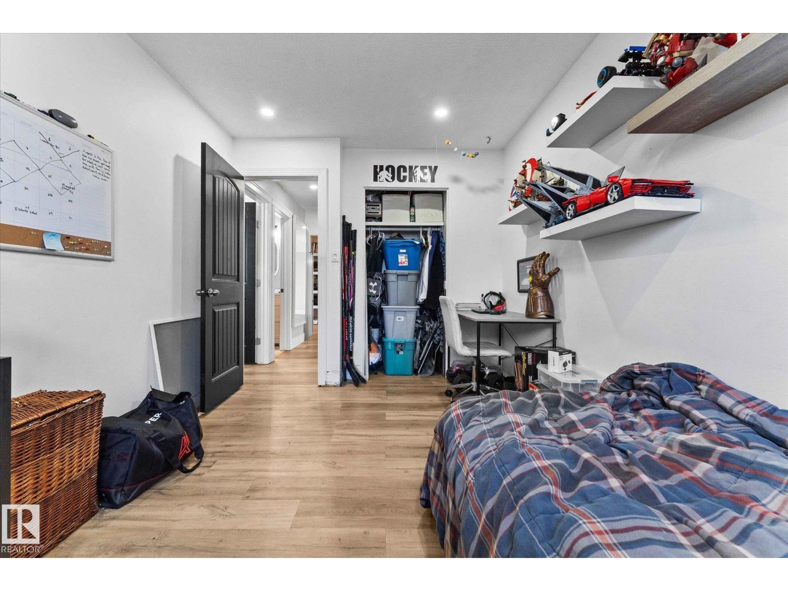 8004 180 St Nw