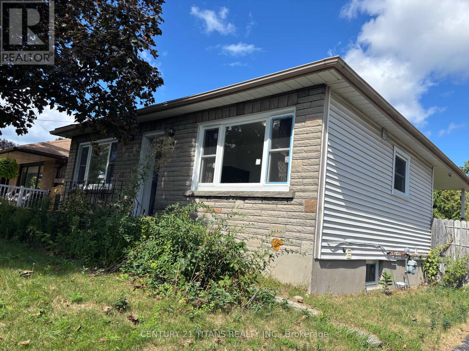 Bsmt 94 Taunton Road W