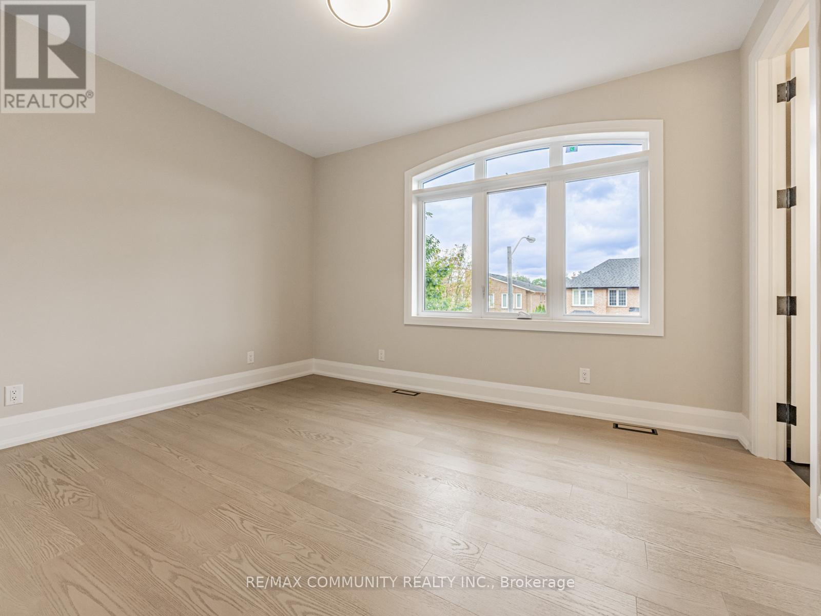 37 Sugarbush Square
