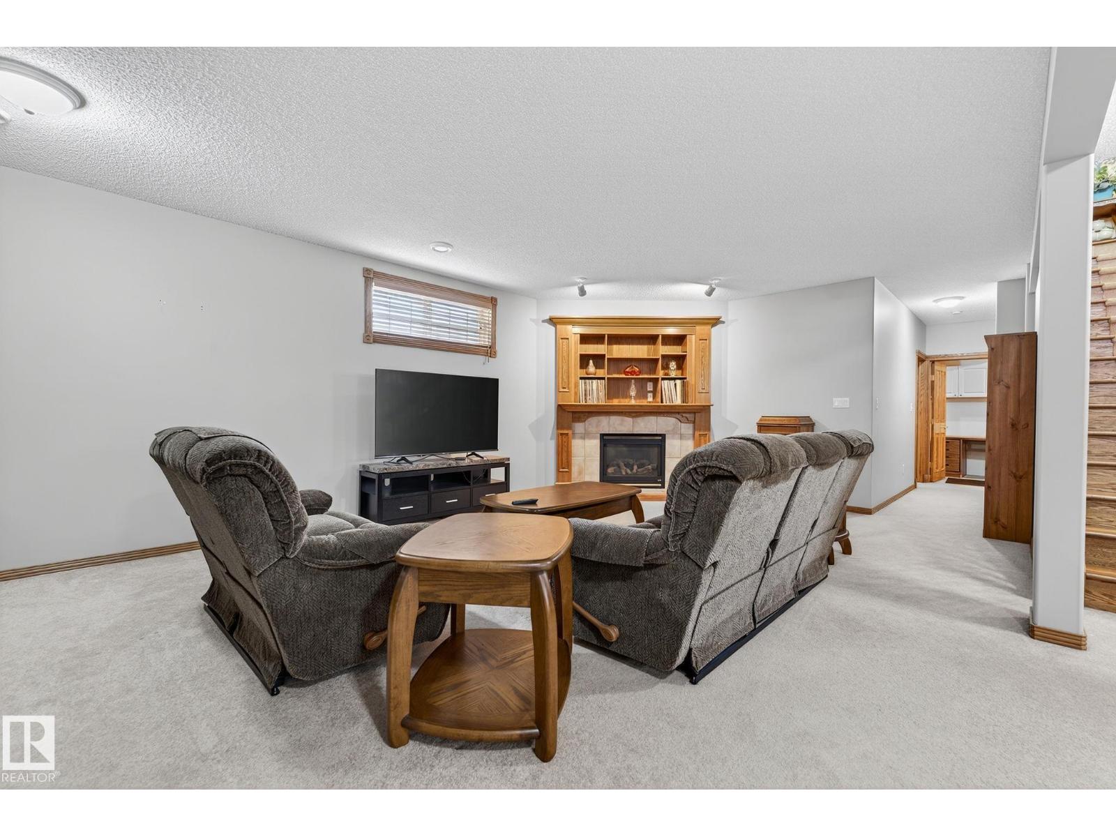 16222 84 St Nw