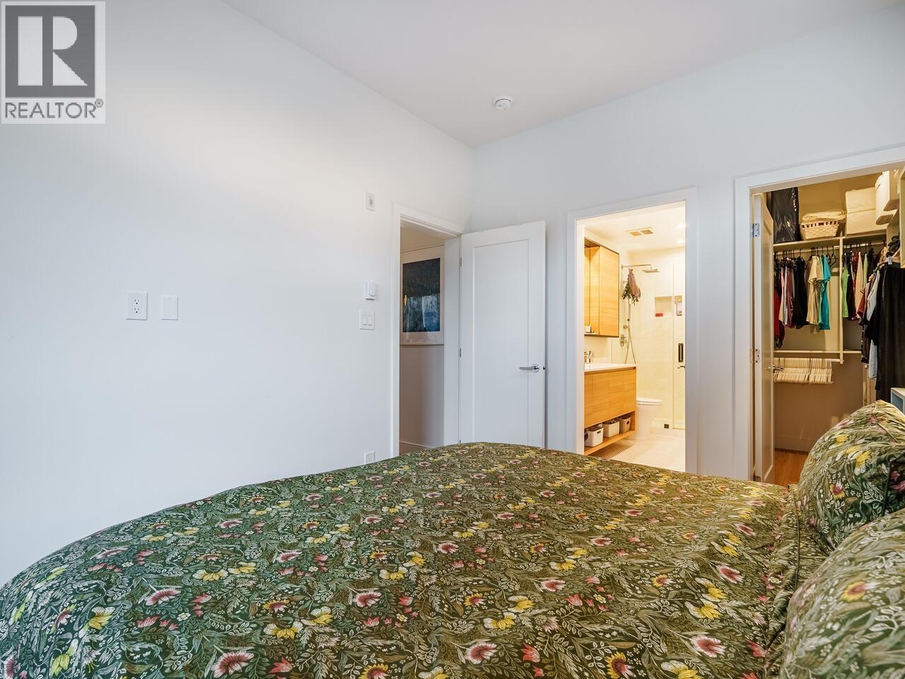 329 55 Klahanie Drive