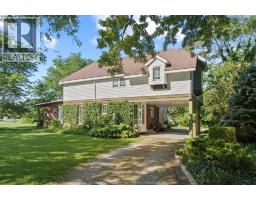 5pc Ensuite bath - 438 County Rd 8, Gosfield North, ON N0R1V0 Photo 3