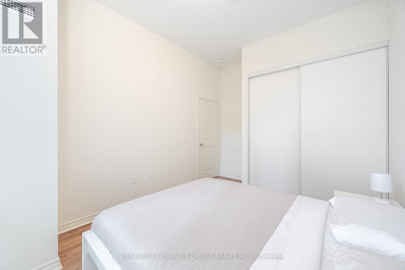 108 349 Rathburn Road W