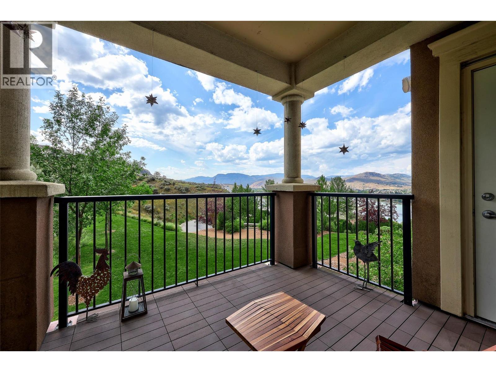 975 Victoria W Street Unit 208