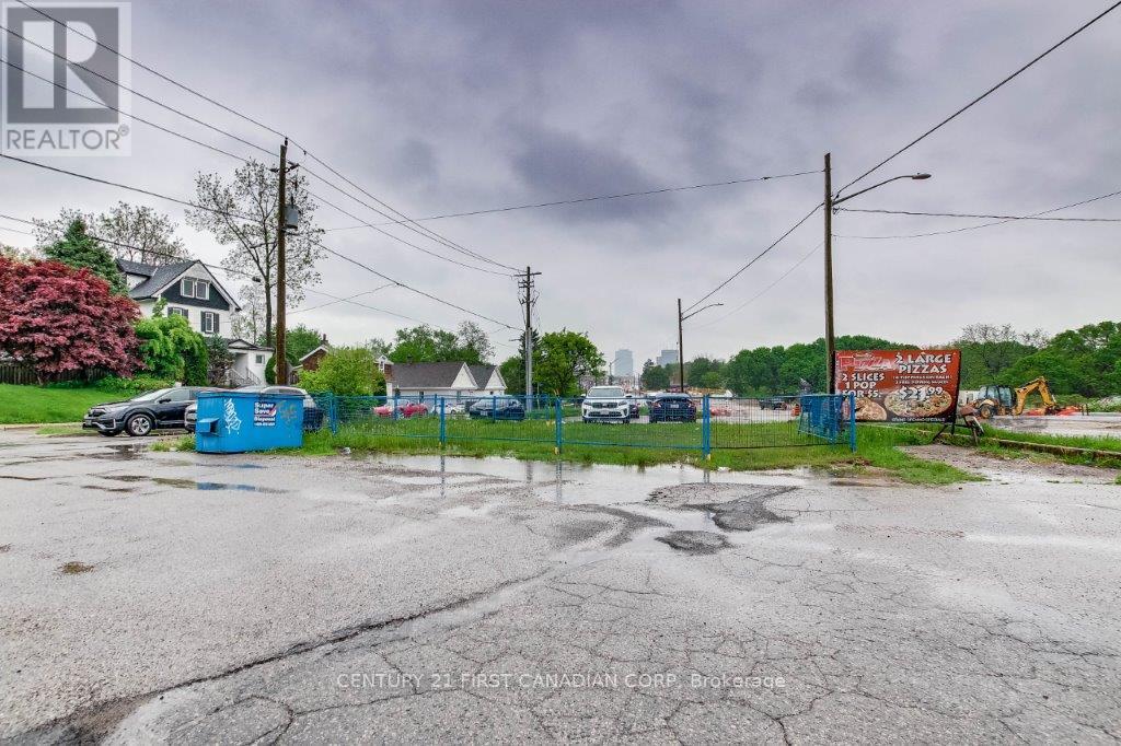 11 15 Wellington Road