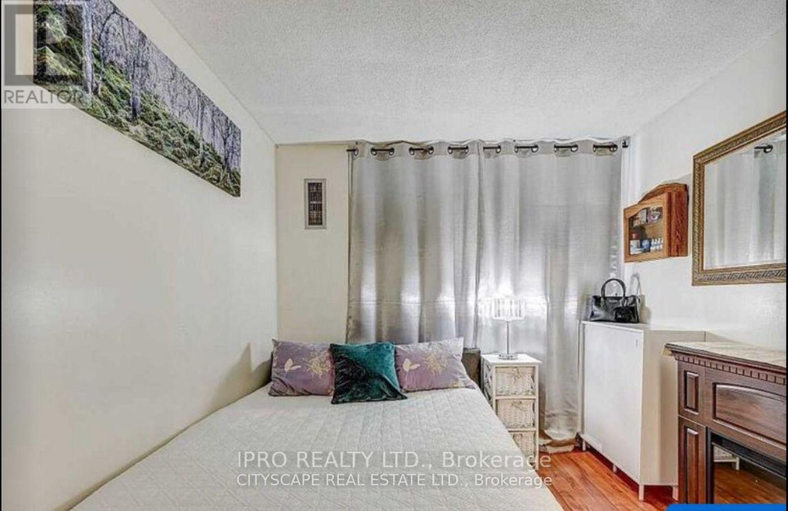 1001 26 Hanover Road