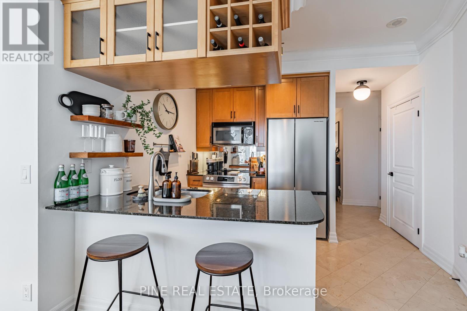 1112 2083 Lake Shore Boulevard W