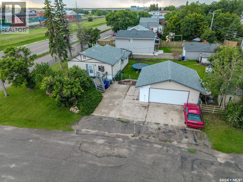139 Railway Avenue E