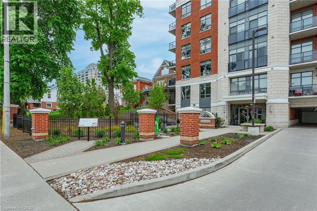 399 Queen Street S Unit 202