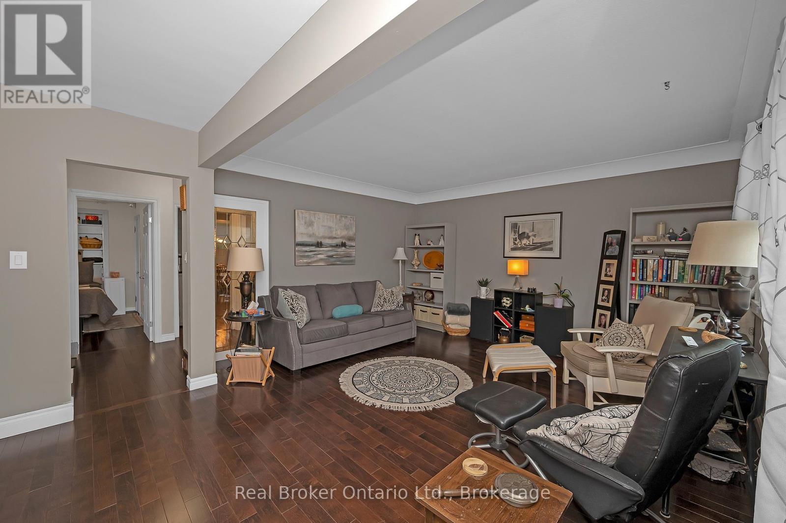 2 Cherry Avenue