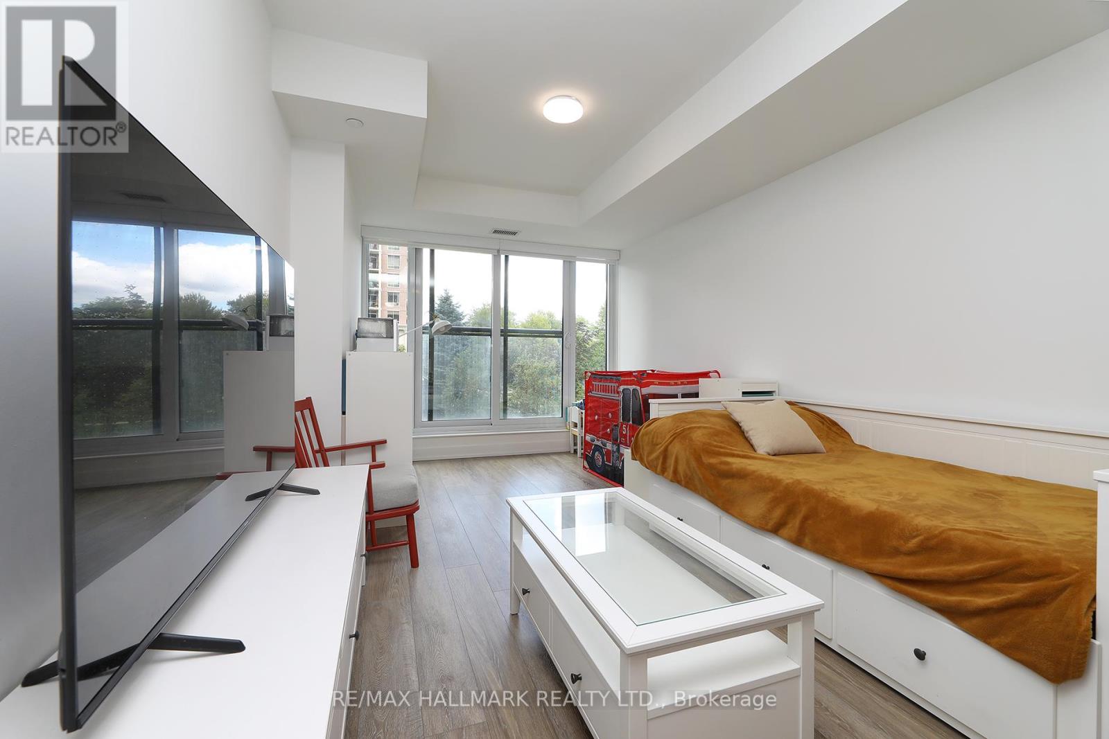 343 20 Inn On The Park Drive