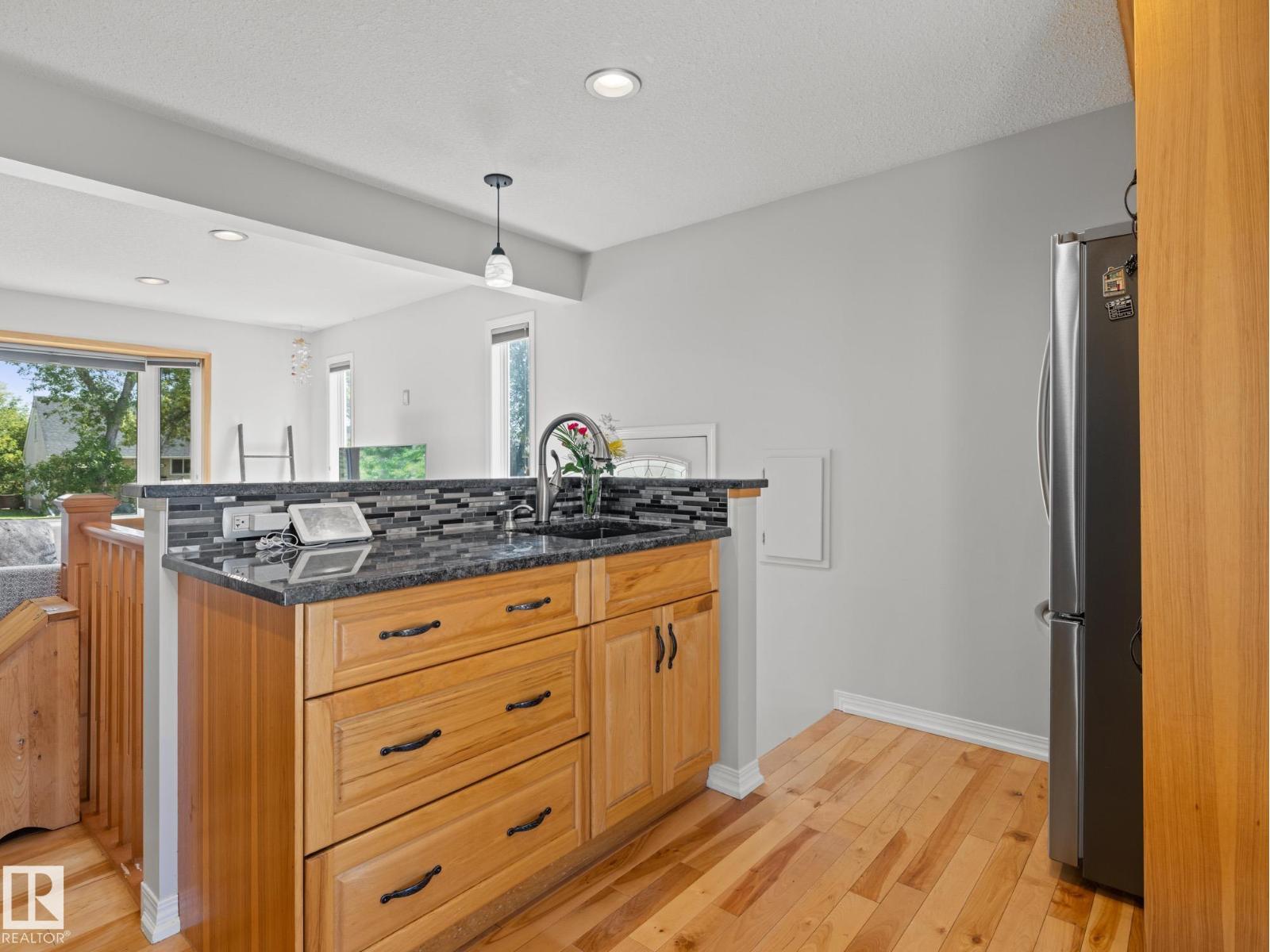9406 155 St Nw