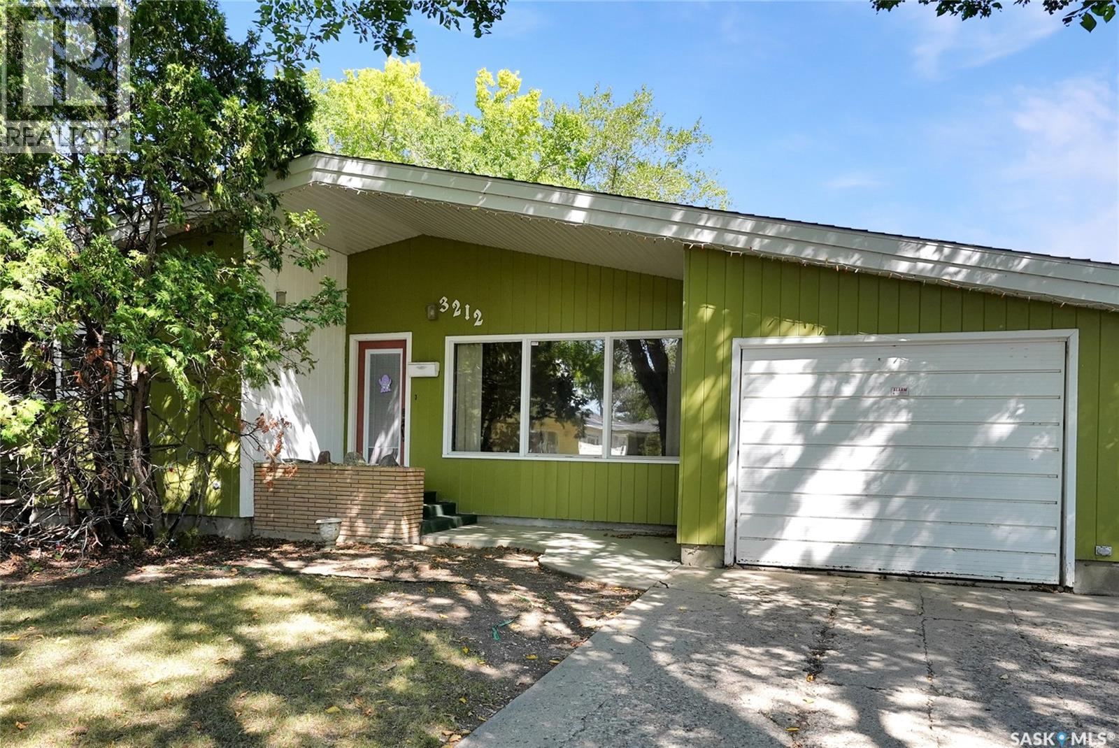 3212 Larche Crescent