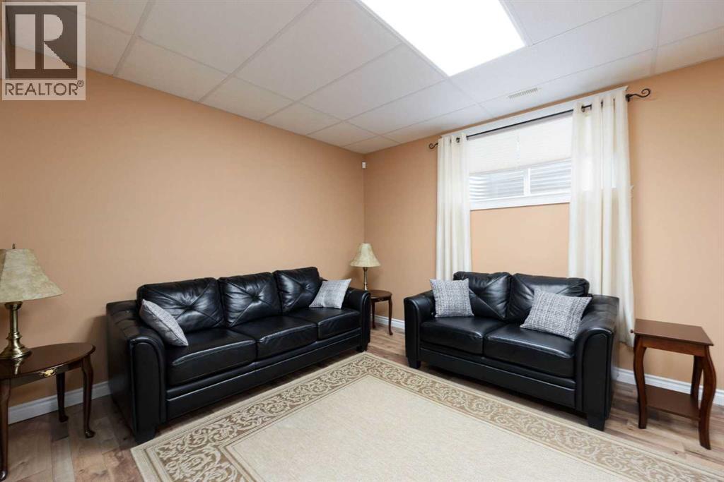 228 Coyote Crescent