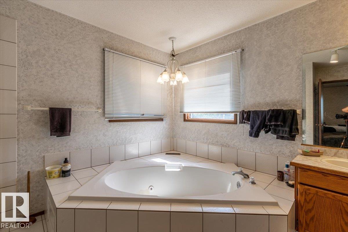 214 271022 Twp Road 480