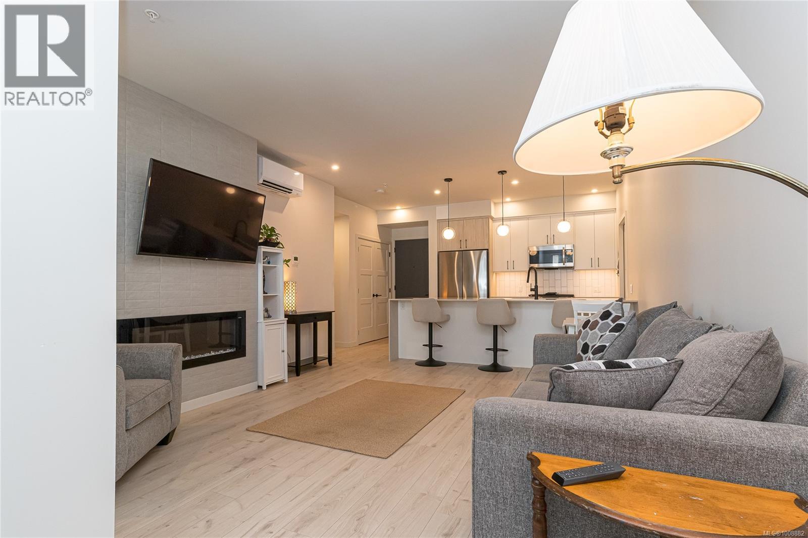 208 958 Pharoah Mews