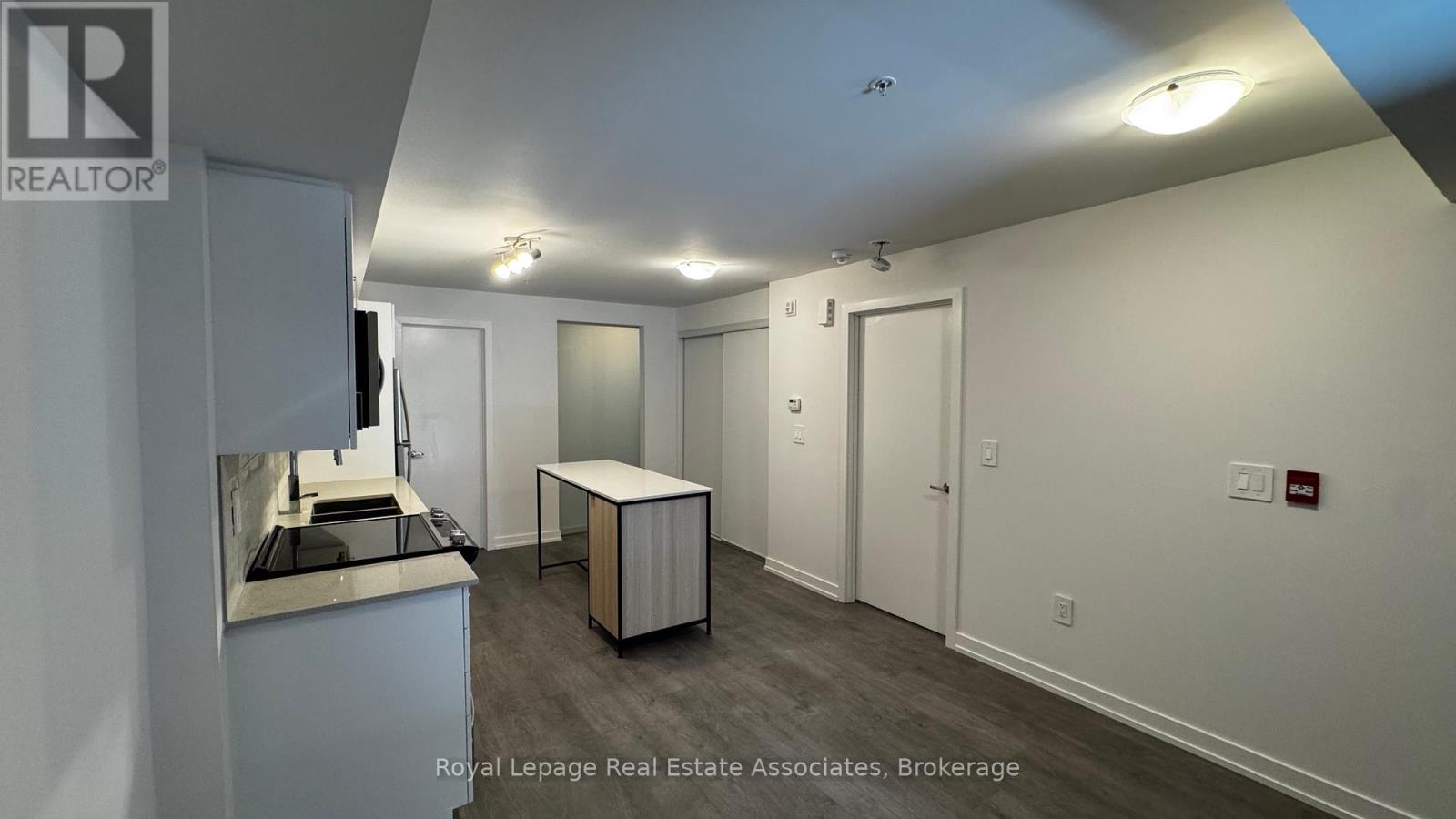 103 1650 Victoria Park Avenue